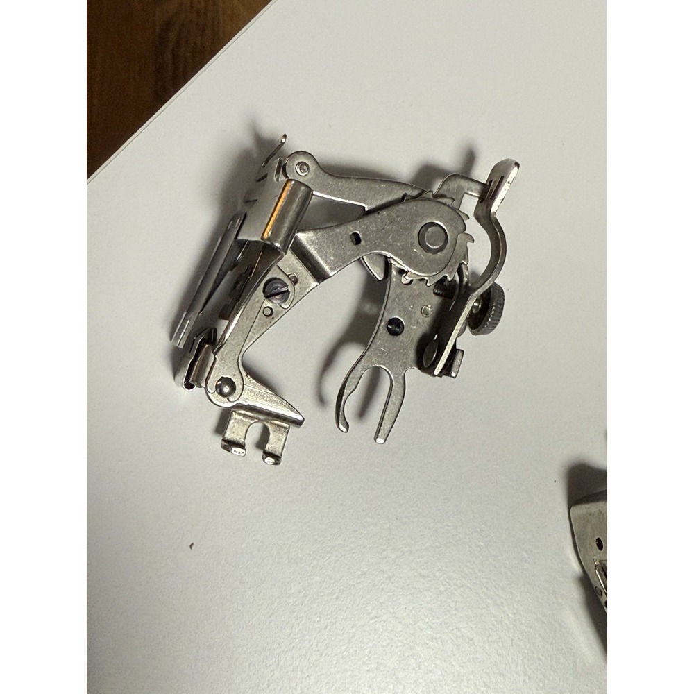 Singer Sewing Machine‎ Attachments - Picture 6 of 10